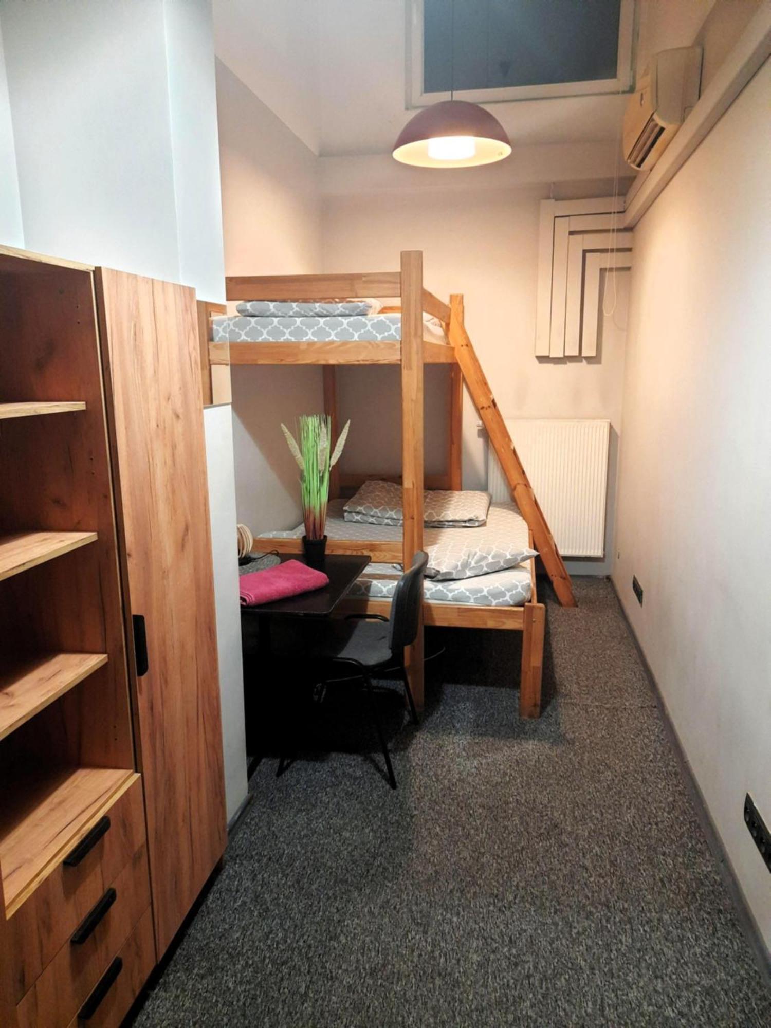 Go Hostel Rewolucji Łódź Extérieur photo